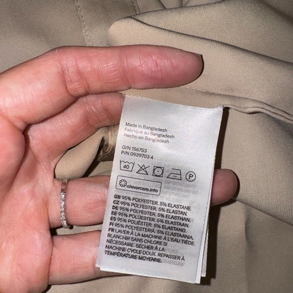 V-neck Blouse - Picture 5 of 6